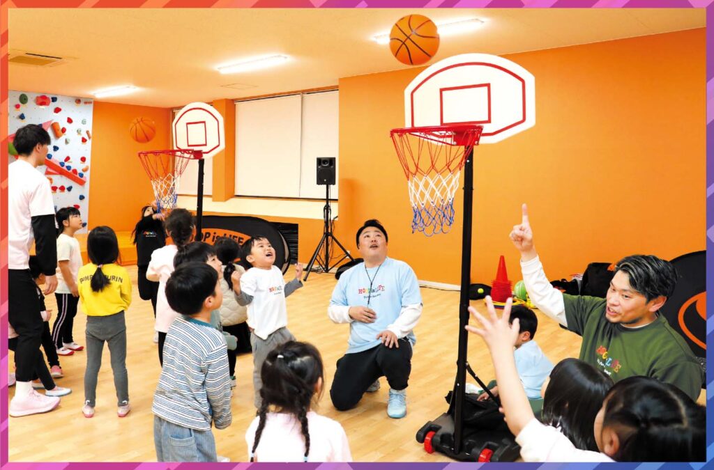 バイリンガル学園（山形市） 園児ら英語でバスケに挑戦
